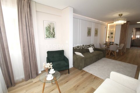 Huoneisto myytävänä Torrevieja, Alicante, Espanja, 2 makuuhuonetta, 78 m2 No. 187461 - kuva 6