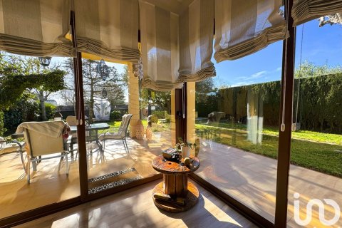 Дом в Барселона, Испания 4 спальни, 400м2 №153687