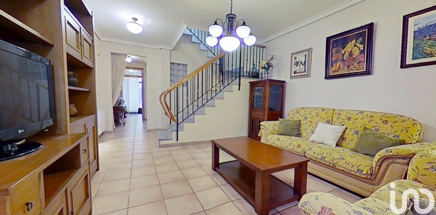 Dom w Vila-real, Castellon, Hiszpania 4 sypialnie, 194 mkw. nr 153693