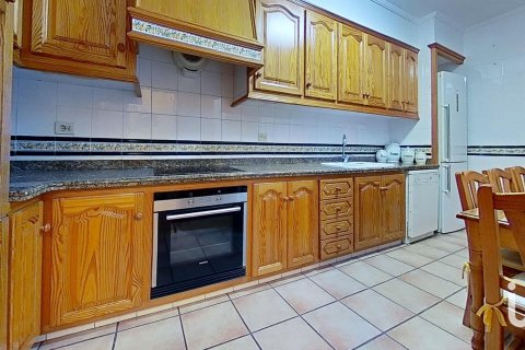 Dom w Vila-real, Castellon, Hiszpania 4 sypialnie, 194 mkw. nr 153693 – zdjęcie 14