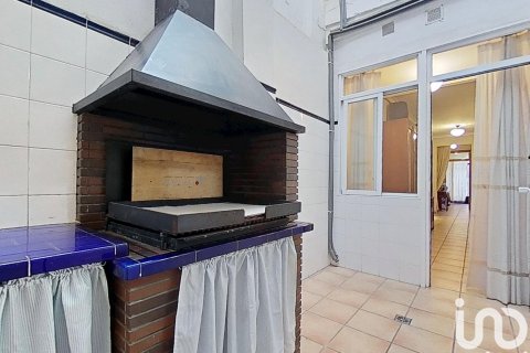 Dom w Vila-real, Castellon, Hiszpania 4 sypialnie, 194 mkw. nr 153693 – zdjęcie 2