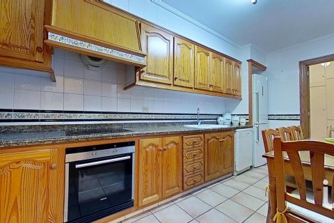 Dom w Vila-real, Castellon, Hiszpania 4 sypialnie, 194 mkw. nr 153693 – zdjęcie 12