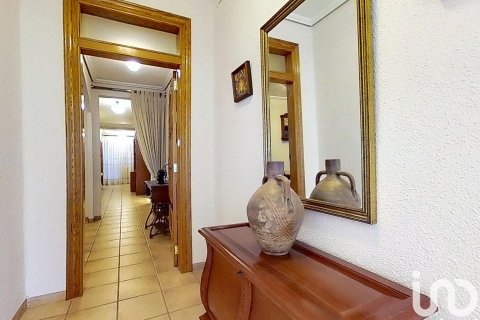 Dom w Vila-real, Castellon, Hiszpania 4 sypialnie, 194 mkw. nr 153693 – zdjęcie 5