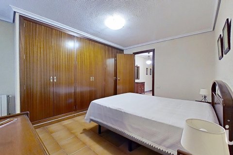 Dom w Vila-real, Castellon, Hiszpania 4 sypialnie, 194 mkw. nr 153693 – zdjęcie 24