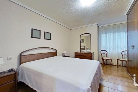 Dom w Vila-real, Castellon, Hiszpania 4 sypialnie, 194 mkw. nr 153693 – zdjęcie 22