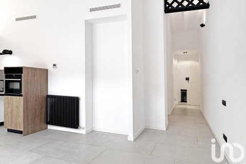 Lägenhet till salu i Barcelona, Spanien 2 sovrum, 75 kvm. Nr. 153692 - foto 11