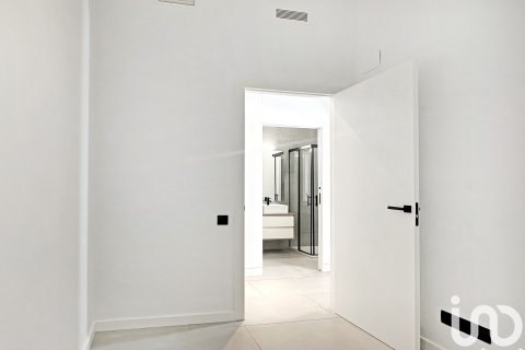 Lägenhet till salu i Barcelona, Spanien 2 sovrum, 75 kvm. Nr. 153692 - foto 20