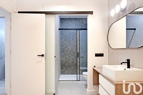 Lägenhet till salu i Barcelona, Spanien 2 sovrum, 75 kvm. Nr. 153692 - foto 13