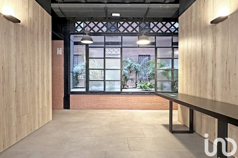 Lägenhet till salu i Barcelona, Spanien 2 sovrum, 75 kvm. Nr. 153692 - foto 22