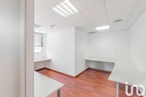 Lokal usługowy w Sitges, Barcelona, Hiszpania 10 sypialni, 174 mkw. nr 153689 – zdjęcie 2