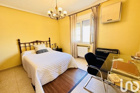 Dom w Mutxamel, Alicante, Hiszpania 5 sypialni, 987 mkw. nr 153691 – zdjęcie 19