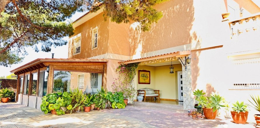 Dom w Mutxamel, Alicante, Hiszpania 5 sypialni, 987 mkw. nr 153691