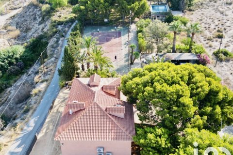 Dom w Mutxamel, Alicante, Hiszpania 5 sypialni, 987 mkw. nr 153691 – zdjęcie 8