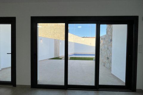 Villa till salu San Pedro del Pinatar, Murcia, Spanien 3 sovrum, 145 kvm. Nr. 136359 - foto 2