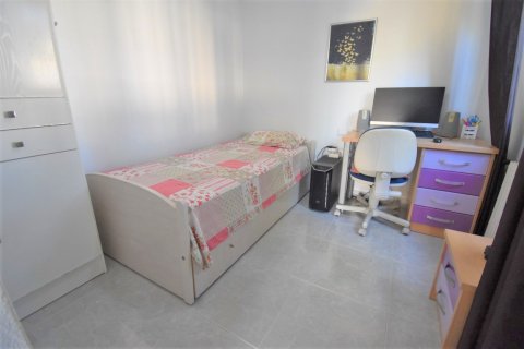 Villa for sale Villamartin, Alicante, Spain 6 bedrooms, 180 sq.m. No. 119268 - photo 14