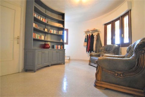 Villa for sale Villamartin, Alicante, Spain 6 bedrooms, 180 sq.m. No. 119268 - photo 8