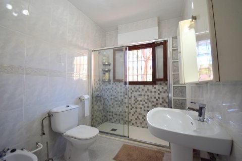Villa for sale Villamartin, Alicante, Spain 6 bedrooms, 180 sq.m. No. 119268 - photo 18