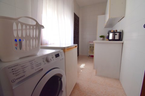 Huvila myytävänä Villamartin, Alicante, Espanja, 4 makuuhuonetta, 84 m2 No. 119271 - kuva 10