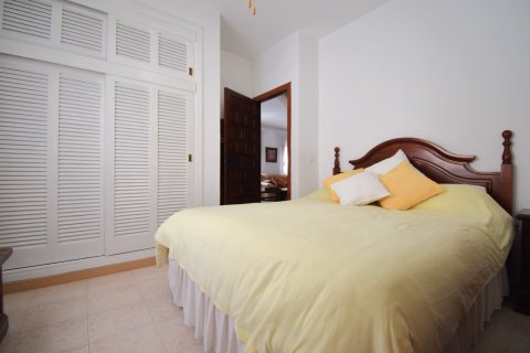 Huvila myytävänä Villamartin, Alicante, Espanja, 4 makuuhuonetta, 84 m2 No. 119271 - kuva 11
