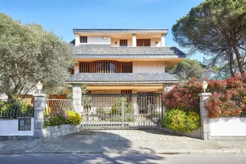 House à vendre à Sant Fost de Campsentelles, Barcelona, Espagne, 6 chambres, 573 m2 No. 166928 - photo 2