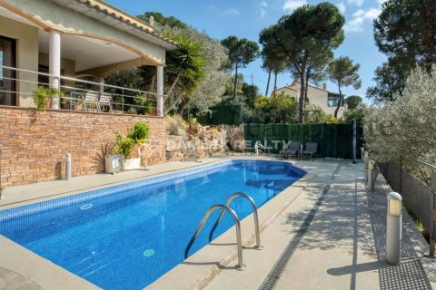 House à vendre à Calonge, Girona, Espagne, 4 chambres, 383 m2 No. 177135 - photo 2