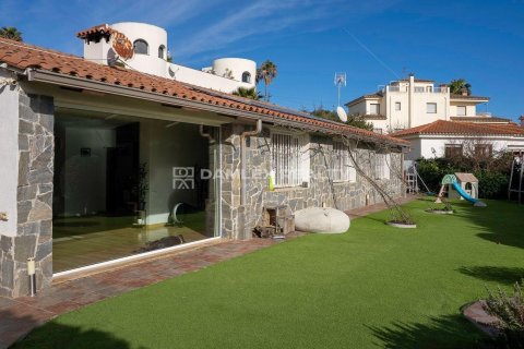 Dom w Lloret de Mar, Girona, Hiszpania 3 sypialnie, 254 mkw. nr 177138 – zdjęcie 11