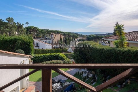 Dom w Lloret de Mar, Girona, Hiszpania 3 sypialnie, 254 mkw. nr 177138 – zdjęcie 16
