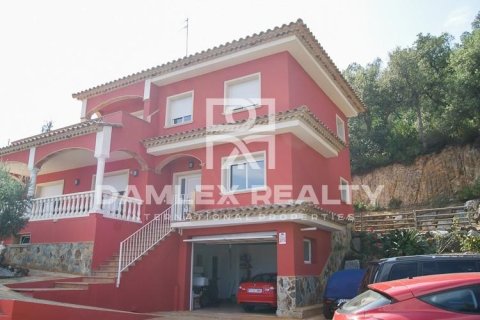 Villa à Platja D'aro, Girona, Espagne 4 chambres, 300 m2 No. 177133