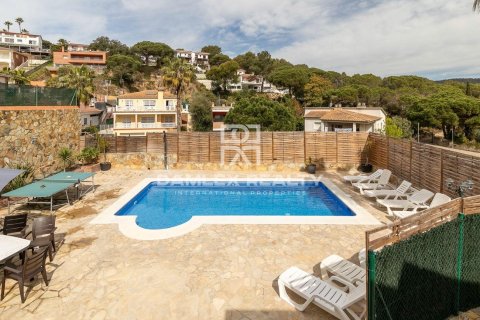House à vendre à Lloret de Mar, Girona, Espagne, 8 chambres, 293 m2 No. 177137 - photo 10