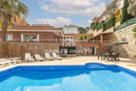 House à vendre à Lloret de Mar, Girona, Espagne, 8 chambres, 293 m2 No. 177137 - photo 2