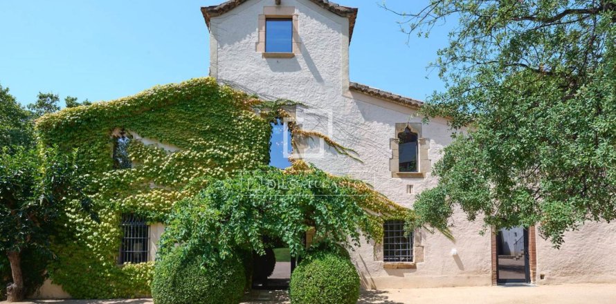 Villa in Alella, Barcelona, Spain 5 bedrooms, 752 sq.m. No. 150281