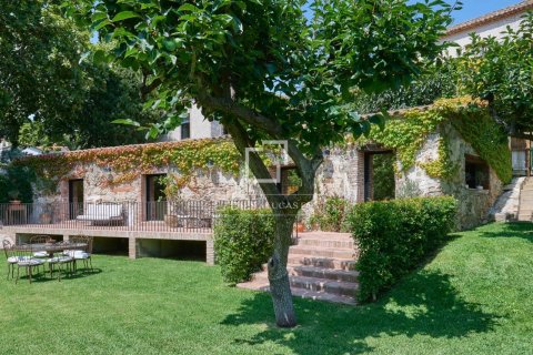 Villa for sale in Alella, Barcelona, Spain 5 bedrooms, 752 sq.m. No. 150281 - photo 5