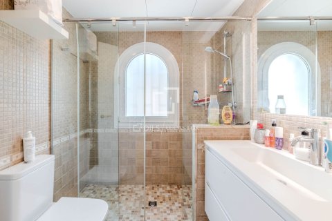 Villa for sale in Sitges, Barcelona, Spain 5 bedrooms, 245 sq.m. No. 150283 - photo 29