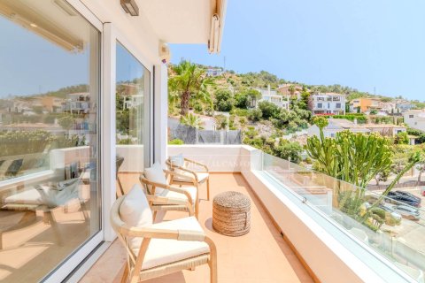 Villa for sale in Sitges, Barcelona, Spain 5 bedrooms, 245 sq.m. No. 150283 - photo 9