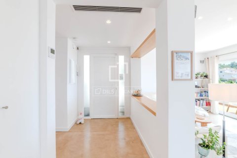 Villa for sale in Sitges, Barcelona, Spain 5 bedrooms, 245 sq.m. No. 150283 - photo 7
