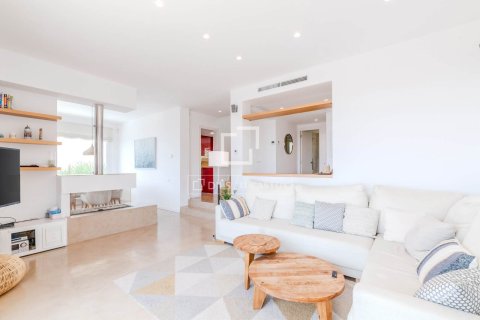 Villa for sale in Sitges, Barcelona, Spain 5 bedrooms, 245 sq.m. No. 150283 - photo 10