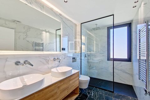 Villa for sale in Vilanova i la Geltru, Barcelona, Spain 4 bedrooms, 195 sq.m. No. 150285 - photo 27