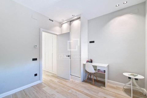 Villa for sale in Vilanova i la Geltru, Barcelona, Spain 4 bedrooms, 195 sq.m. No. 150285 - photo 15