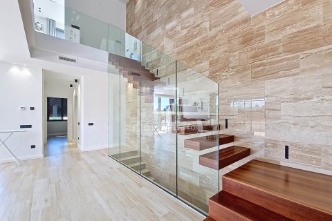 Villa for sale in Vilanova i la Geltru, Barcelona, Spain 4 bedrooms, 195 sq.m. No. 150285 - photo 18