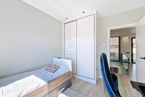 Villa for sale in Vilanova i la Geltru, Barcelona, Spain 4 bedrooms, 195 sq.m. No. 150285 - photo 24