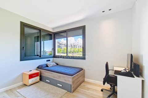 Villa for sale in Vilanova i la Geltru, Barcelona, Spain 4 bedrooms, 195 sq.m. No. 150285 - photo 25