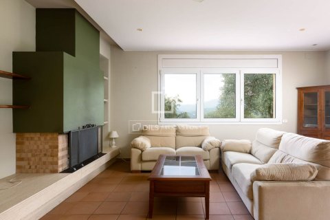 Villa for sale in Vallromanes, Barcelona, Spain 4 bedrooms, 471 sq.m. No. 150279 - photo 12