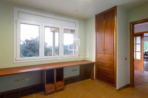 Villa for sale in Vallromanes, Barcelona, Spain 4 bedrooms, 471 sq.m. No. 150279 - photo 21