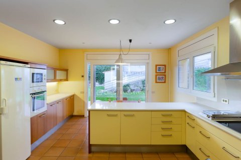 Villa for sale in Vallromanes, Barcelona, Spain 4 bedrooms, 471 sq.m. No. 150279 - photo 15