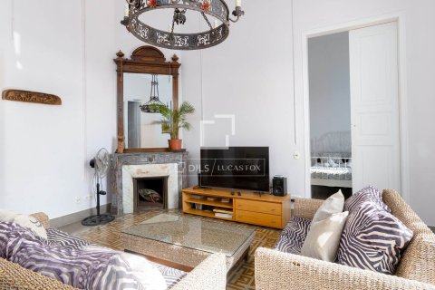 Villa for sale in Arenys de Mar, Barcelona, Spain 13 bedrooms, 651 sq.m. No. 150280 - photo 8