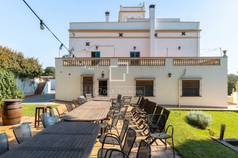 Villa for sale in Arenys de Mar, Barcelona, Spain 13 bedrooms, 651 sq.m. No. 150280 - photo 22