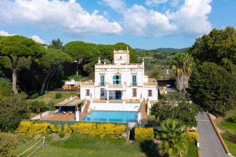 Villa in Arenys de Mar, Barcelona, Spain 13 bedrooms, 651 sq.m. No. 150280