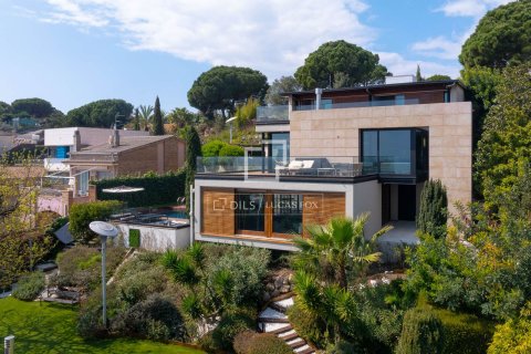 Villa in Sant Pol de Mar, Barcelona, Spain 4 bedrooms, 508 sq.m. No. 150284