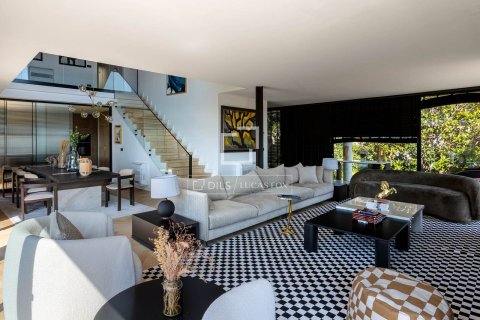 Villa for sale in Sant Pol de Mar, Barcelona, Spain 4 bedrooms, 508 sq.m. No. 150284 - photo 10