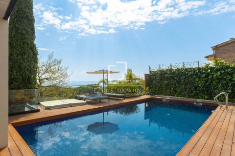 Villa for sale in Sant Pol de Mar, Barcelona, Spain 4 bedrooms, 508 sq.m. No. 150284 - photo 4